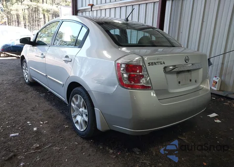 2010 Nissan Sentra 2.0S z USA, uszkodzony, nr VIN 3N1AB6AP3AL631068